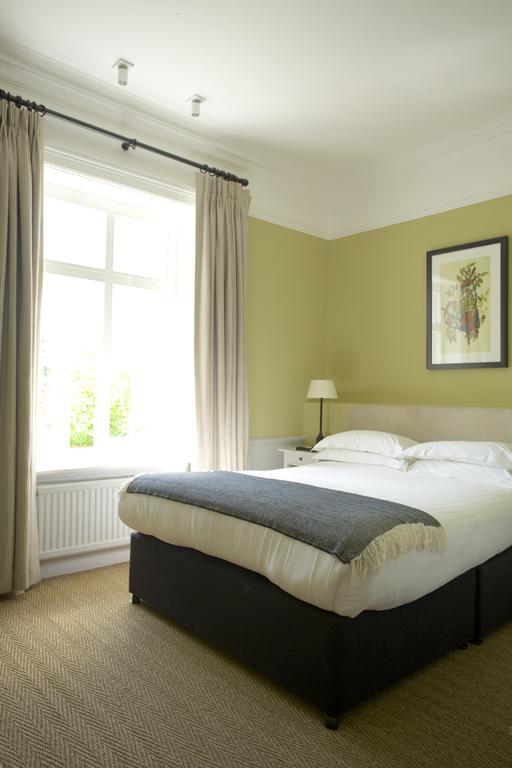 The Manor At Sway - Hotel, Restaurant And Gardens Exterior foto